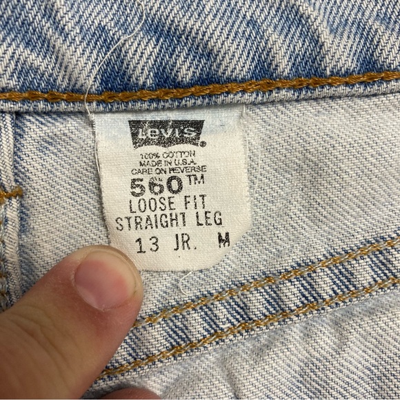 LEVI’S Ladies 560 Jeans VINTAGE DISTRESSED Loose Fit 90s Size 13 JR M Light Wash - Picture 3 of 16